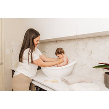 Load image into Gallery viewer, Bubble Cuddle Bath with Bath Seat - White