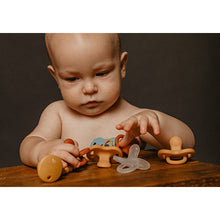 Load image into Gallery viewer, Suavinex Colour Essence All Silicone Soother with SX Pro Physiological Teat 0-6M - Green