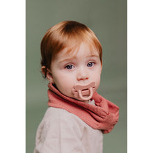 Load image into Gallery viewer, Suavinex Colour Essence Butterfly All Silicone SX Pro Soother 6-18 Months - Peach Pink
