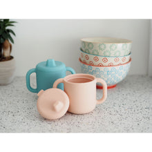 Load image into Gallery viewer, Beaba Silicone Learning Cup with Spout Lid - Pink
